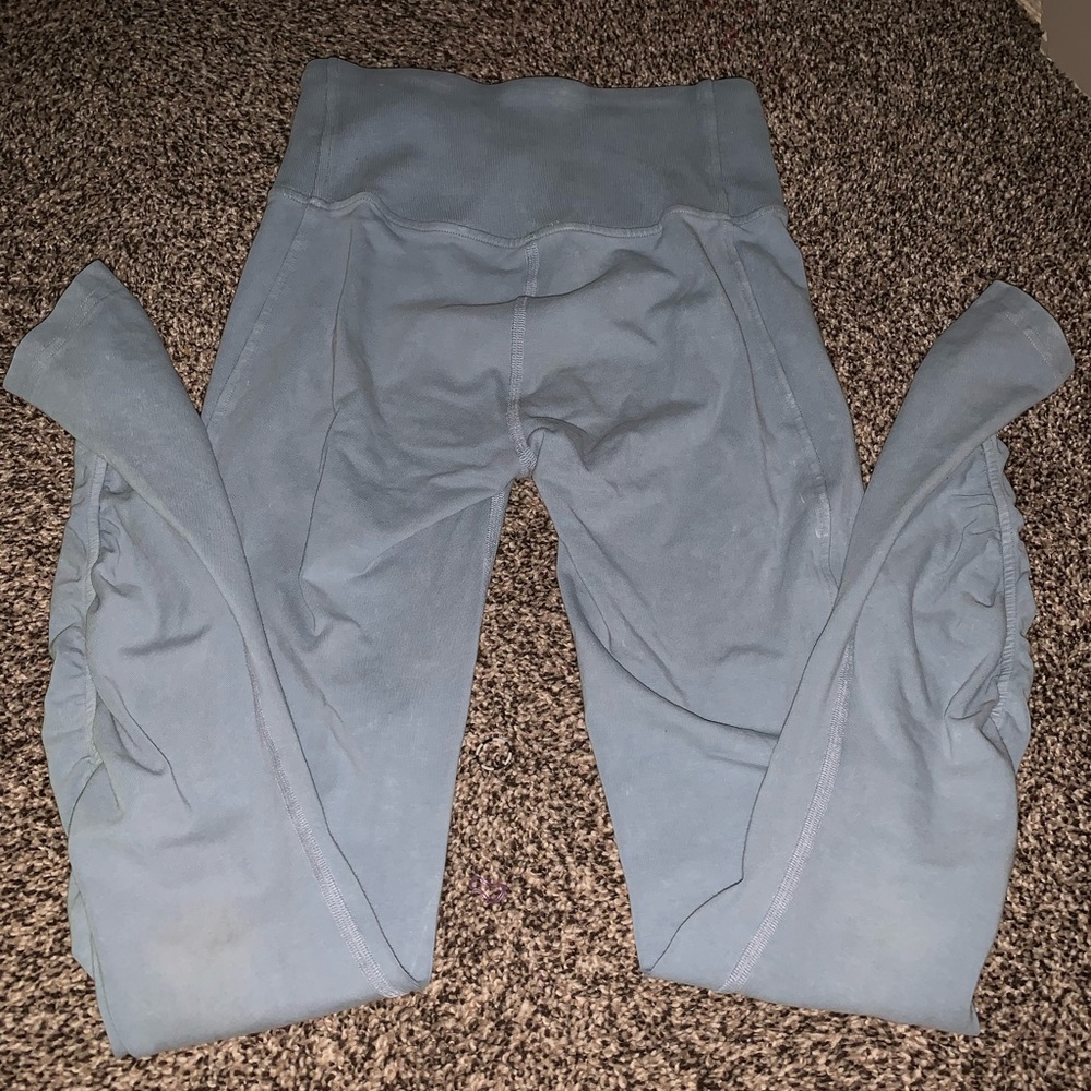size 4 lululemon blue full length leggings